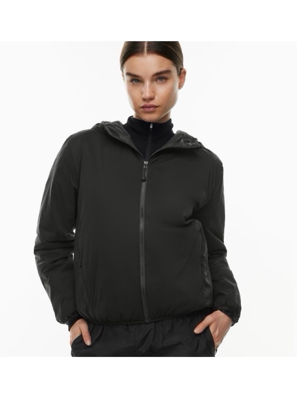 Aritzia‎ TnAction The Pillow Puff Black xs